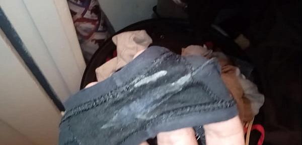  Smelling Dirty panties